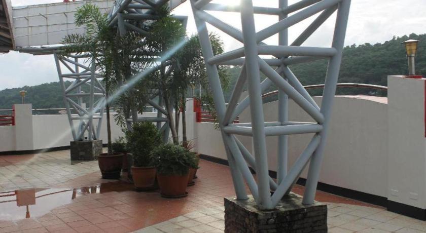 Cherry Midtown Hotel Olongapo Exterior photo