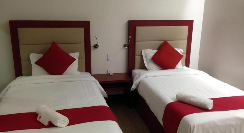 Cherry Midtown Hotel Olongapo Exterior photo